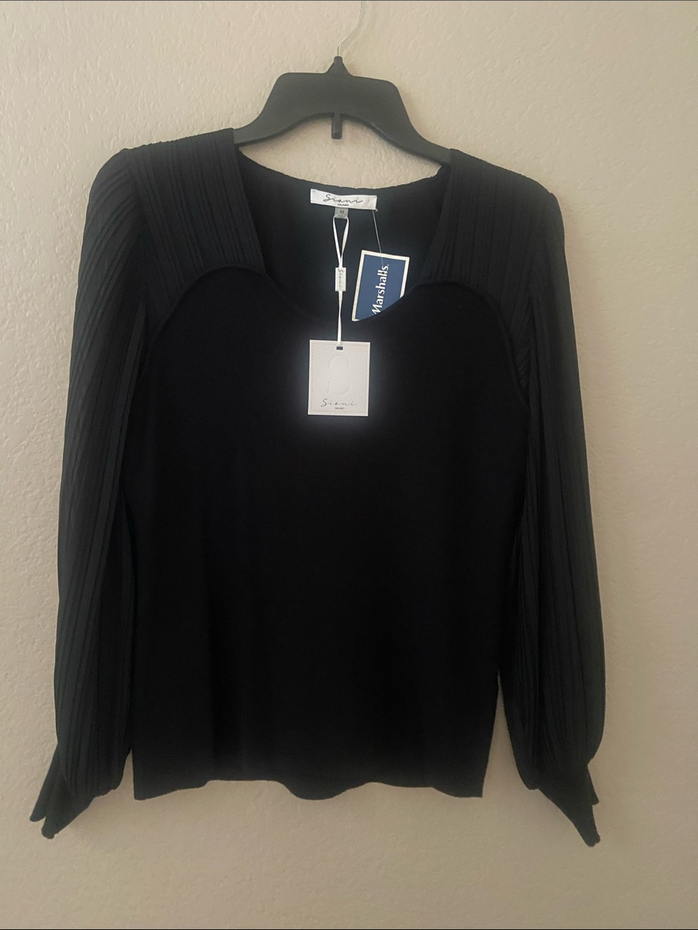 Sioni Milano Black Sweater with sweetheart neckline, long Pleated-Sleeves. Sz M - Picture 14 of 15